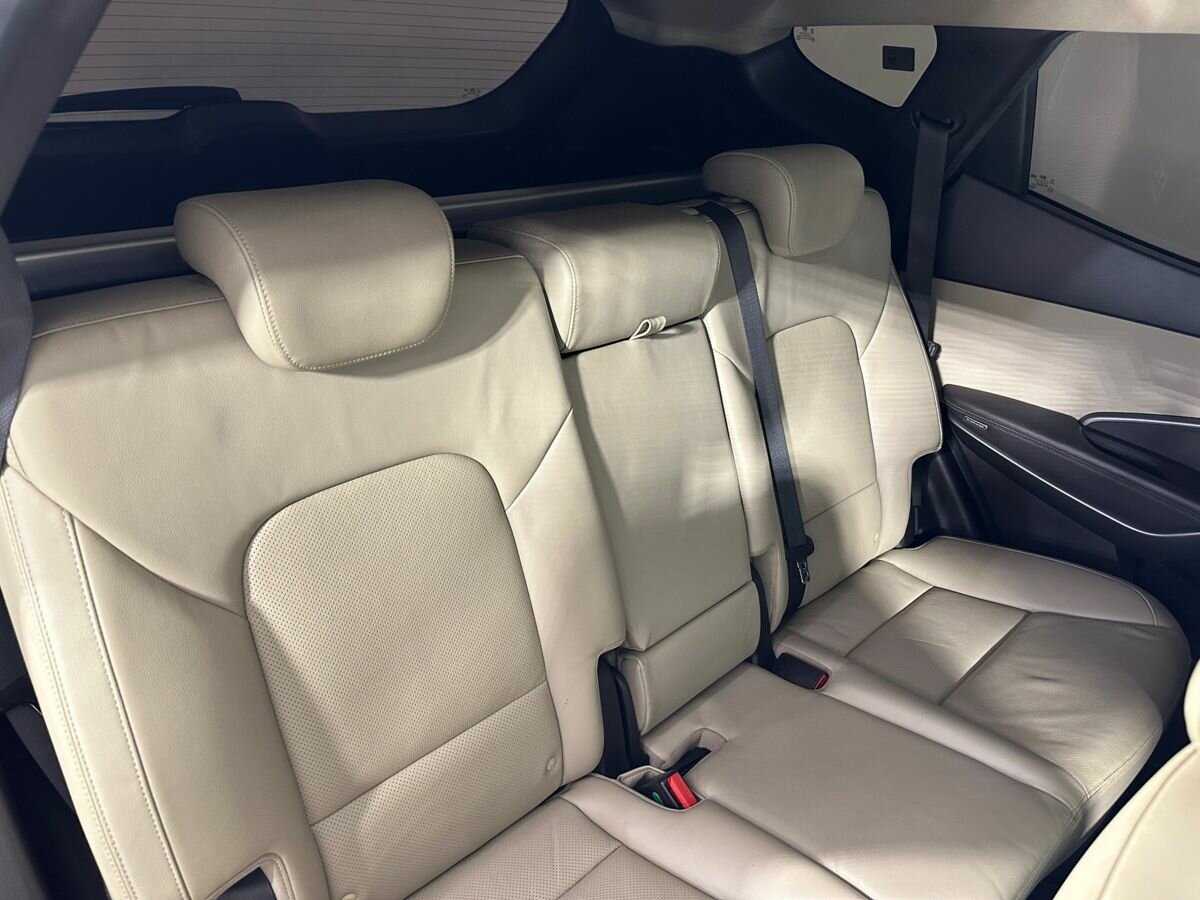 Hyundai Santa Fe с пробегом — 2017 год. Фото: #14