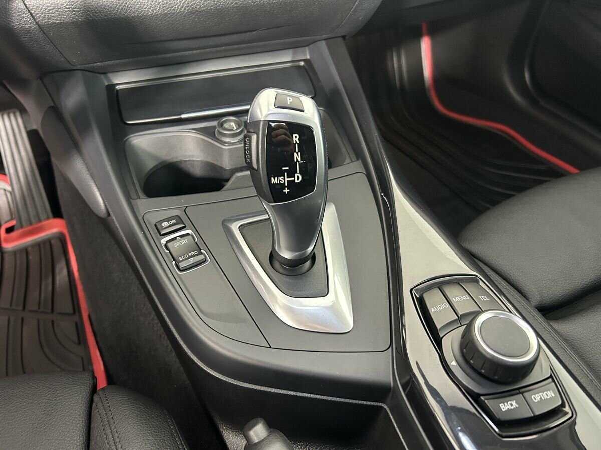 BMW 1 серии с пробегом — 2013 год. Фото: #12