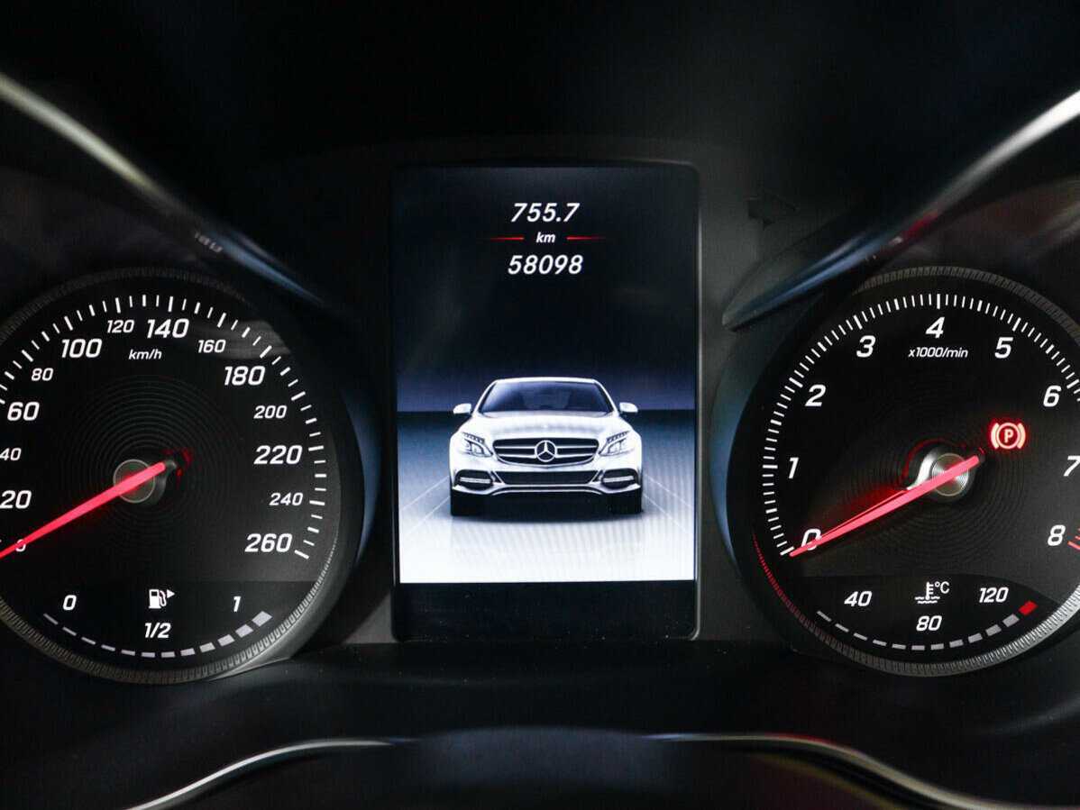 Mercedes-Benz C-Класс с пробегом — 2015 год. Фото: #10