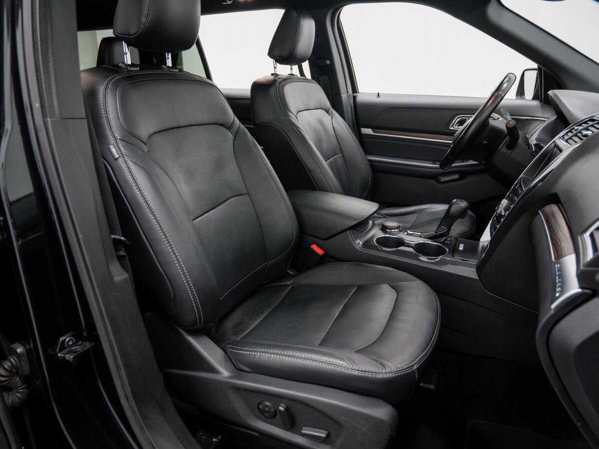 Ford Explorer с пробегом — 2018 год. Фото: #7
