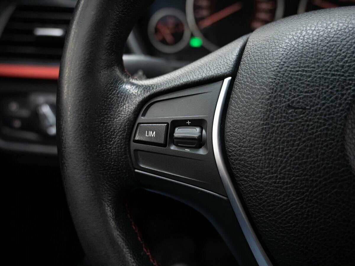 BMW 3 серии с пробегом — 2013 год. Фото: #23