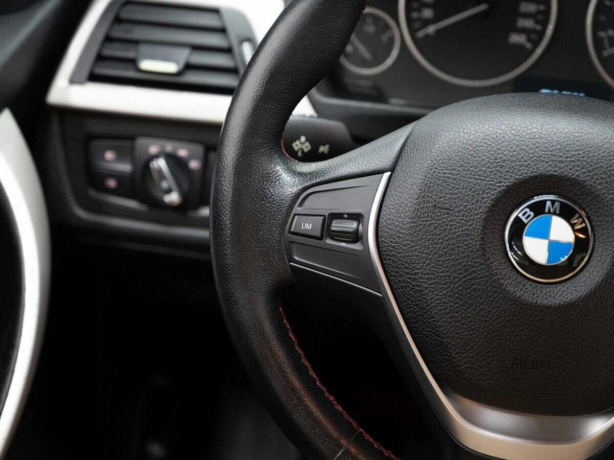 BMW 3 серии с пробегом — 2014 год. Фото: #14