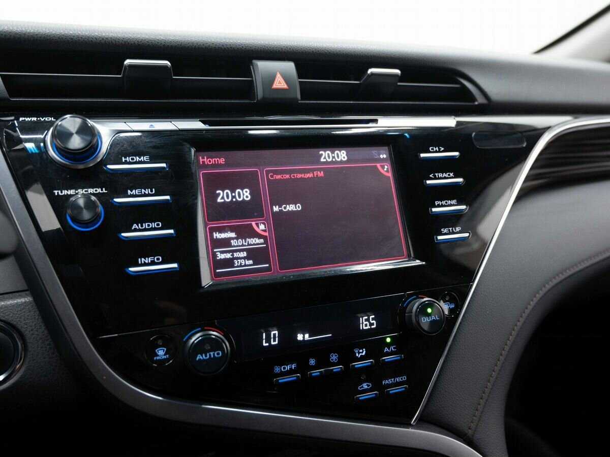 Toyota Camry с пробегом — 2019 год. Фото: #21