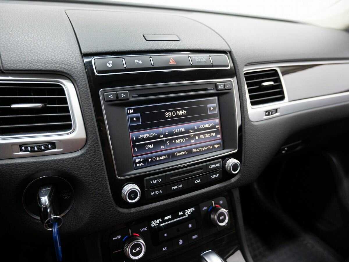 Volkswagen Touareg с пробегом — 2015 год. Фото: #20