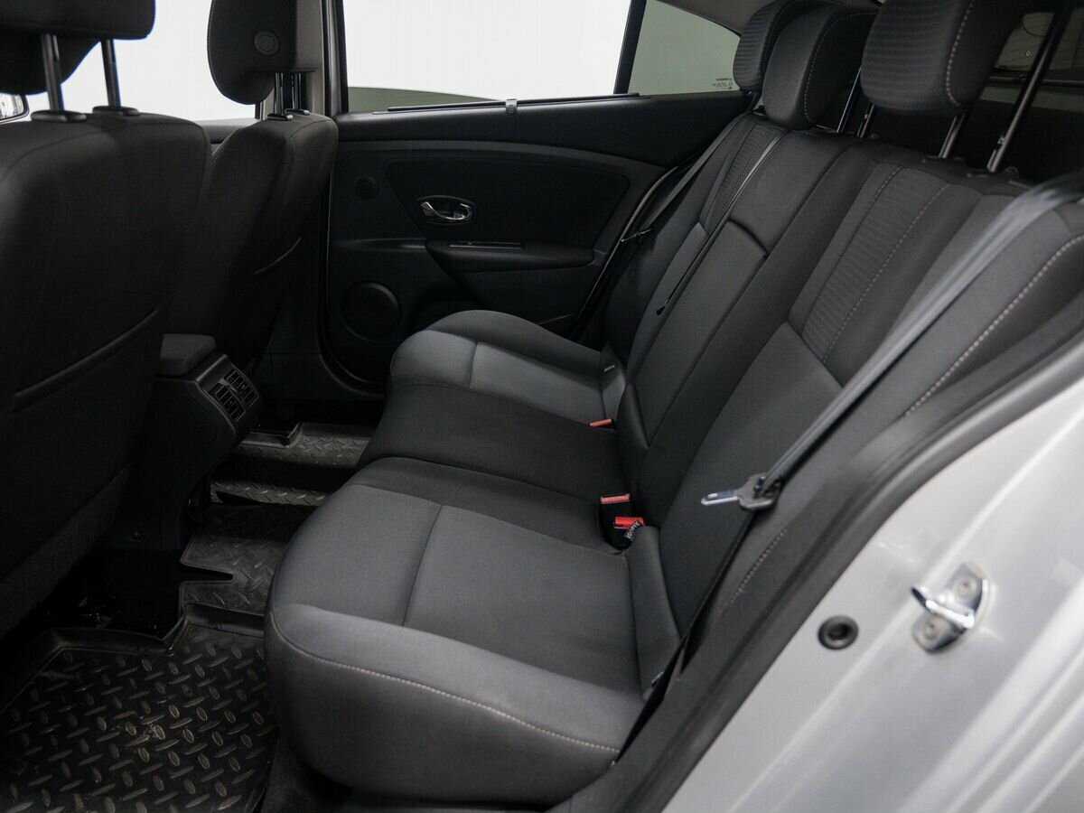 Renault Fluence с пробегом — 2013 год. Фото: #11