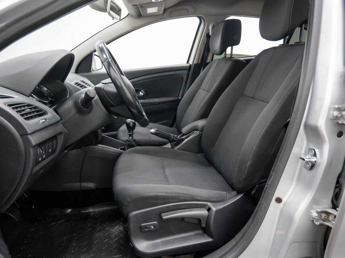 Renault Fluence с пробегом — 2013 год. Фото: #13