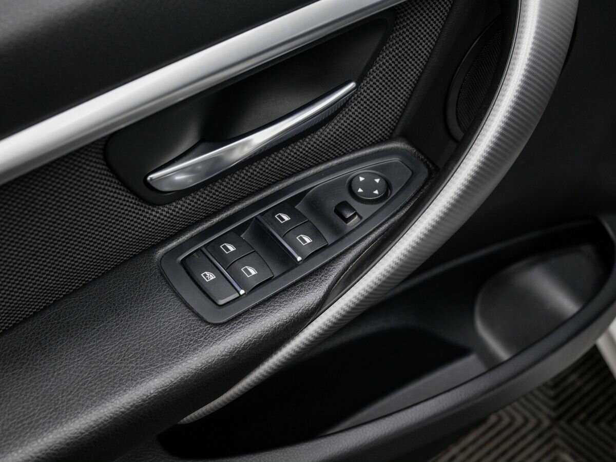 BMW 3 серии с пробегом — 2017 год. Фото: #14