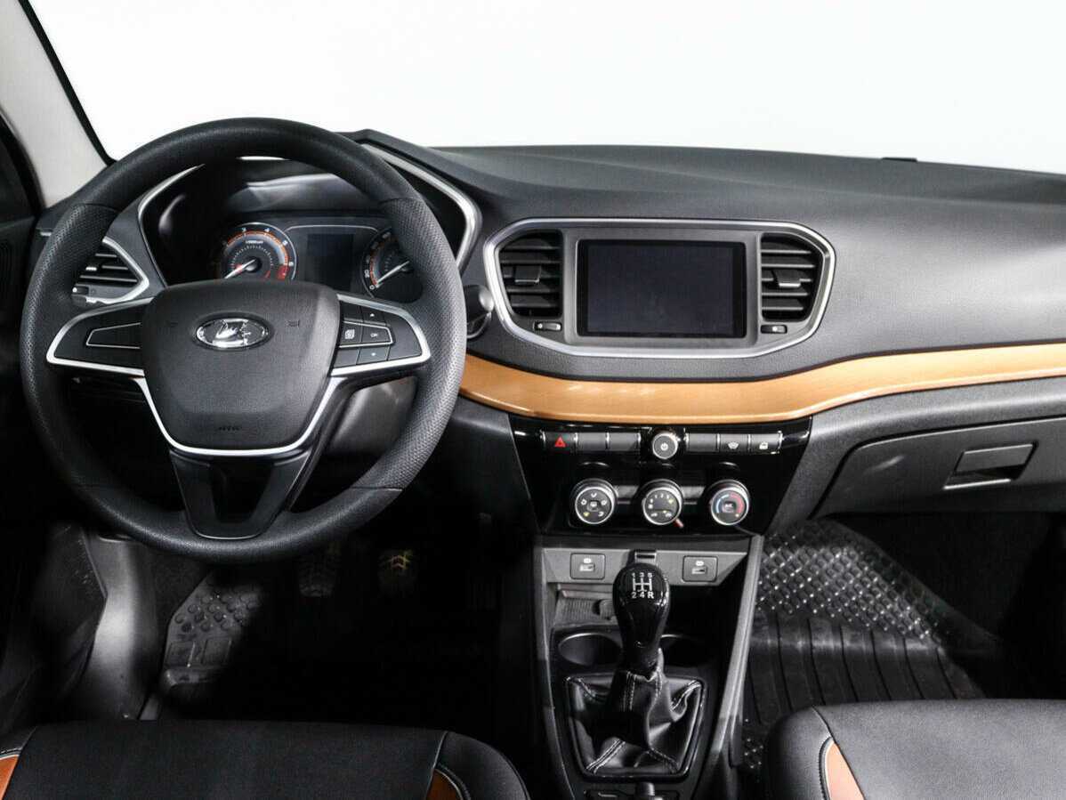 Lada (ВАЗ) Vesta с пробегом — 2023 год. Фото: #9