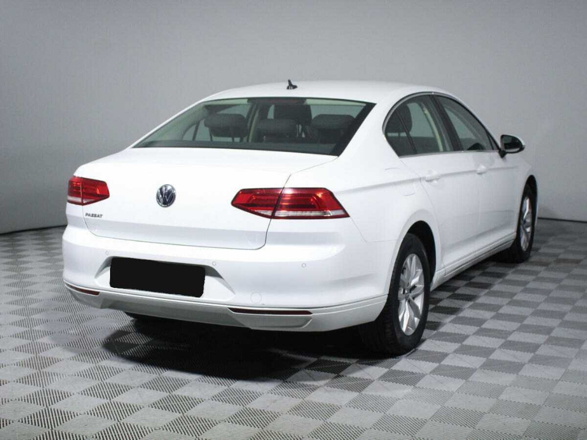 Volkswagen Passat с пробегом — 2018 год. Фото: #4