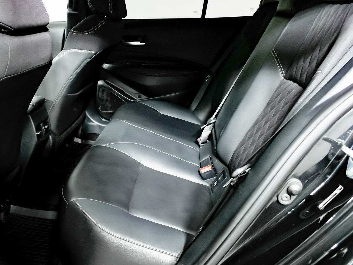 Toyota Corolla с пробегом — 2019 год. Фото: #11