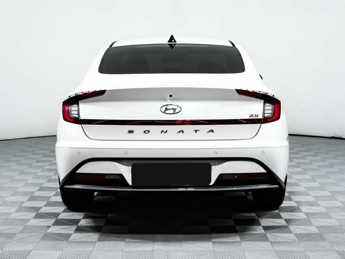 Hyundai Sonata с пробегом — 2022 год. Фото: #5