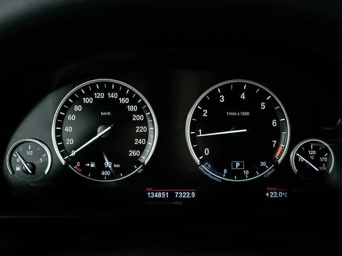 BMW 5 серии с пробегом — 2014 год. Фото: #8