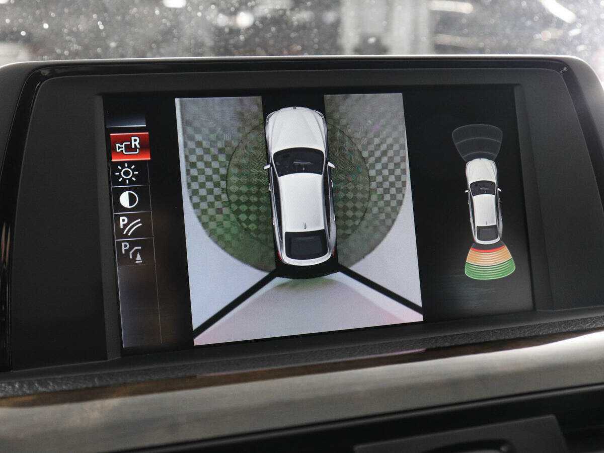 BMW 3 серии с пробегом — 2016 год. Фото: #15