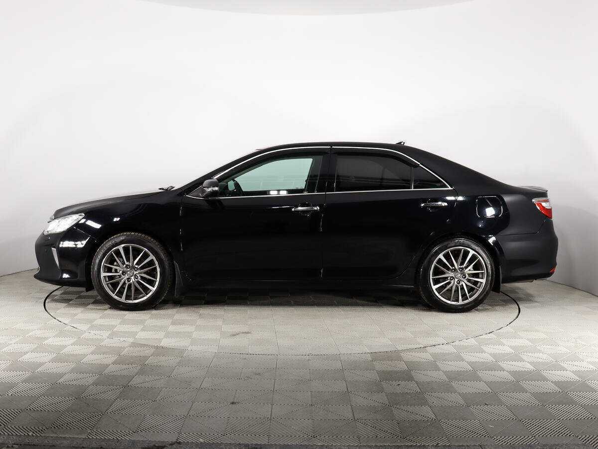 Toyota Camry с пробегом — 2016 год. Фото: #3