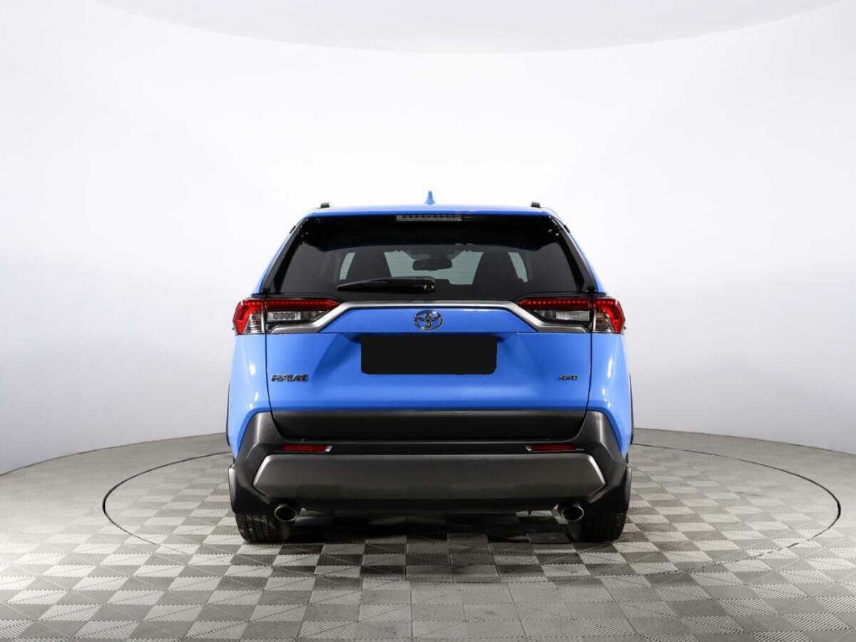 Toyota RAV4 с пробегом — 2021 год. Фото: #4