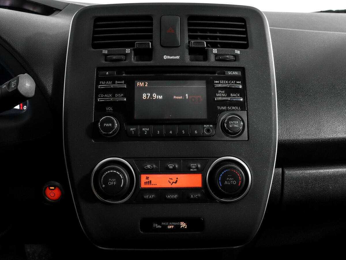 Nissan Leaf с пробегом — 2013 год. Фото: #14