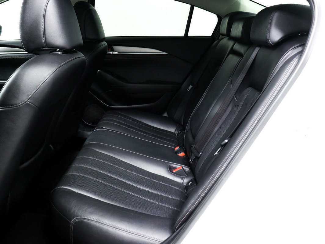 Mazda 6 с пробегом — 2018 год. Фото: #11