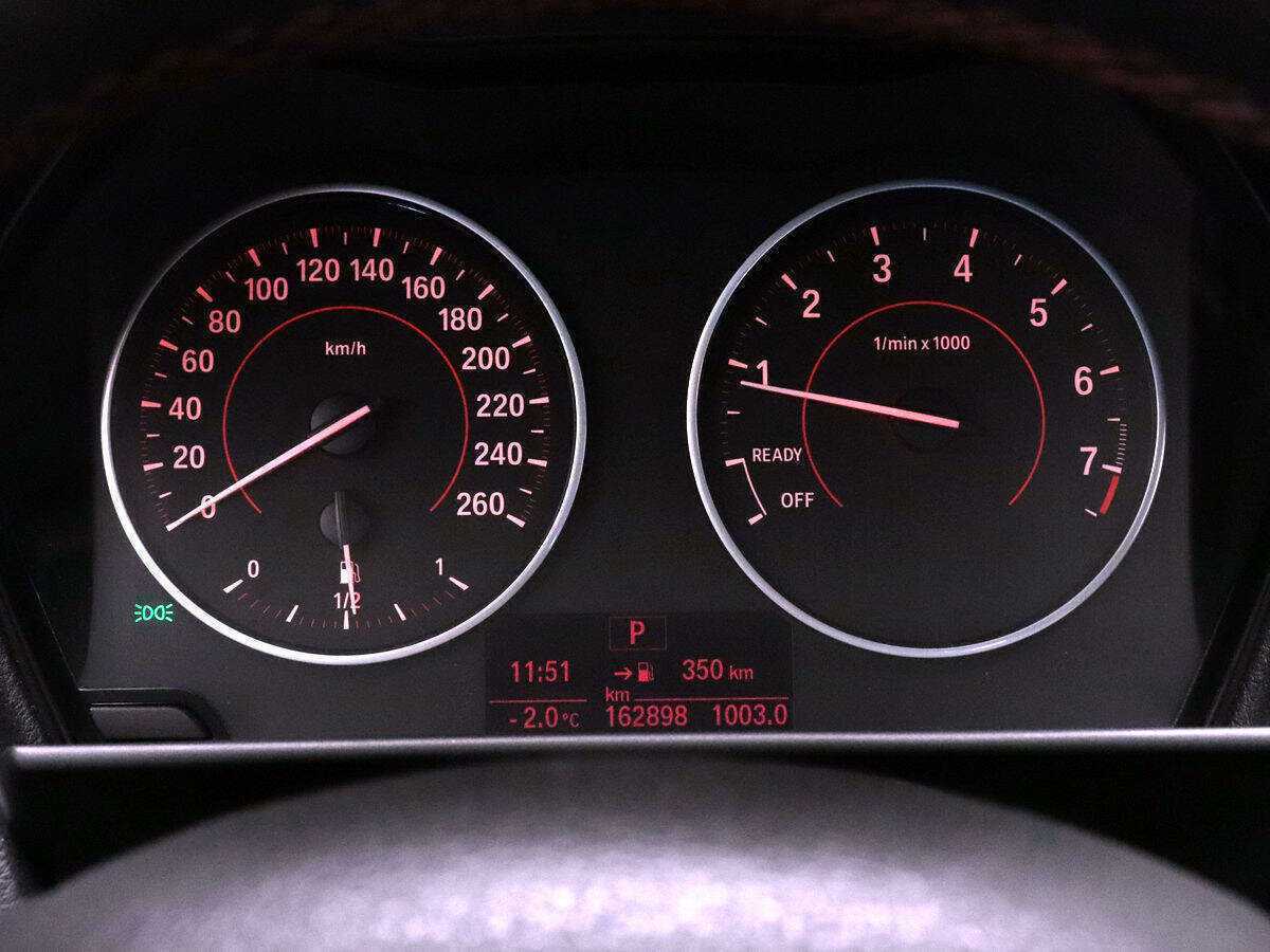 BMW 1 серии с пробегом — 2012 год. Фото: #14