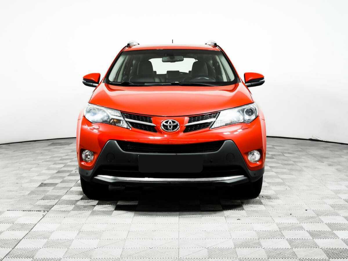 Toyota RAV4 с пробегом — 2014 год. Фото: #1