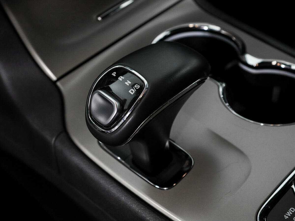 Jeep Grand Cherokee с пробегом — 2013 год. Фото: #9