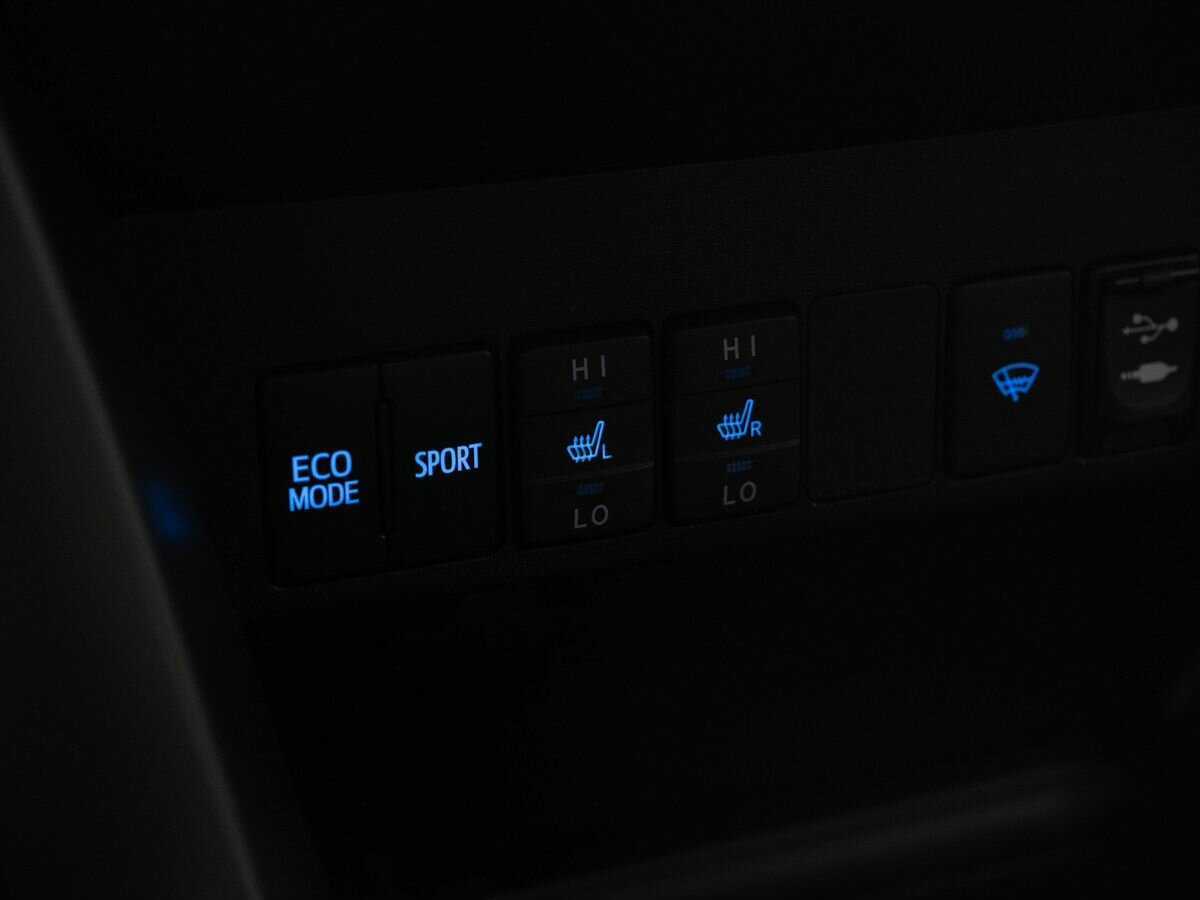 Toyota RAV4 с пробегом — 2013 год. Фото: #19