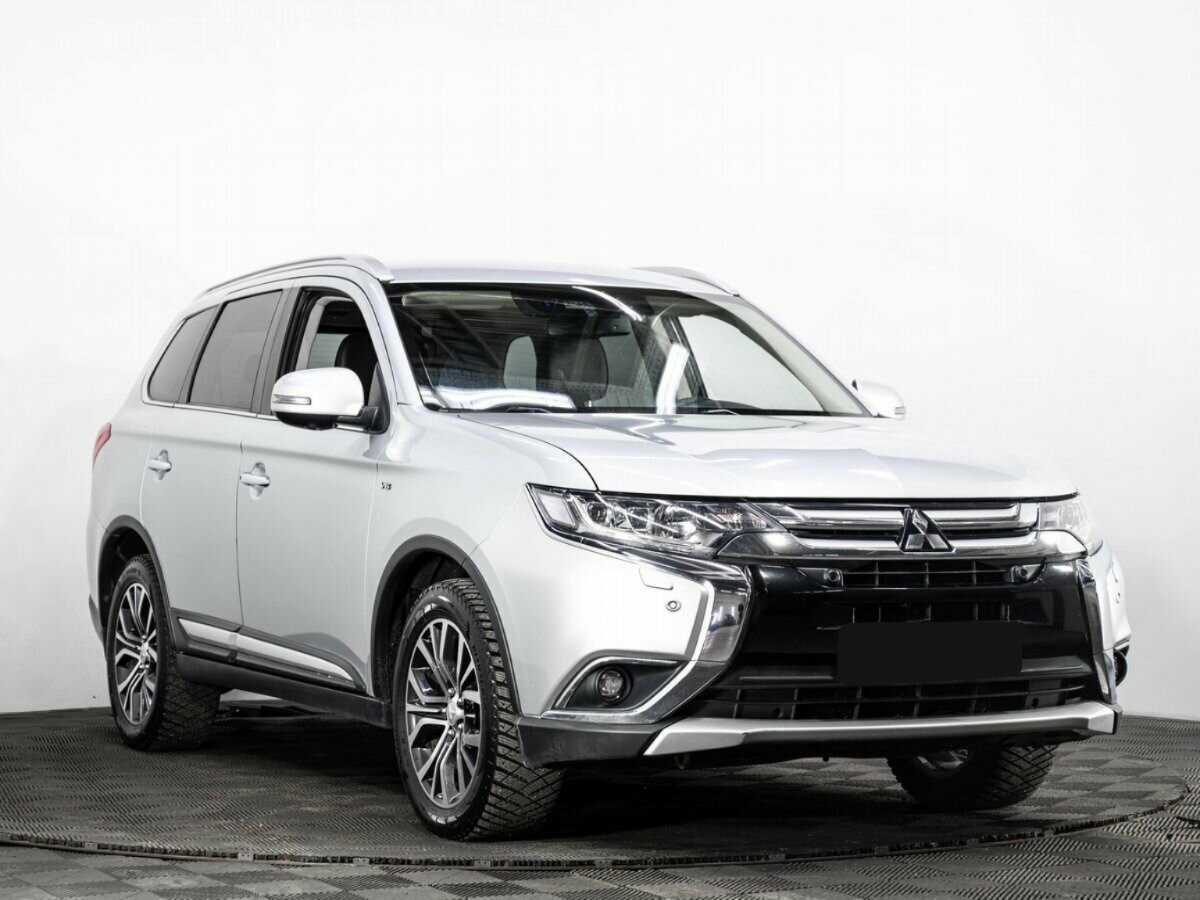 Mitsubishi Outlander с пробегом — 2018 год. Фото: #2