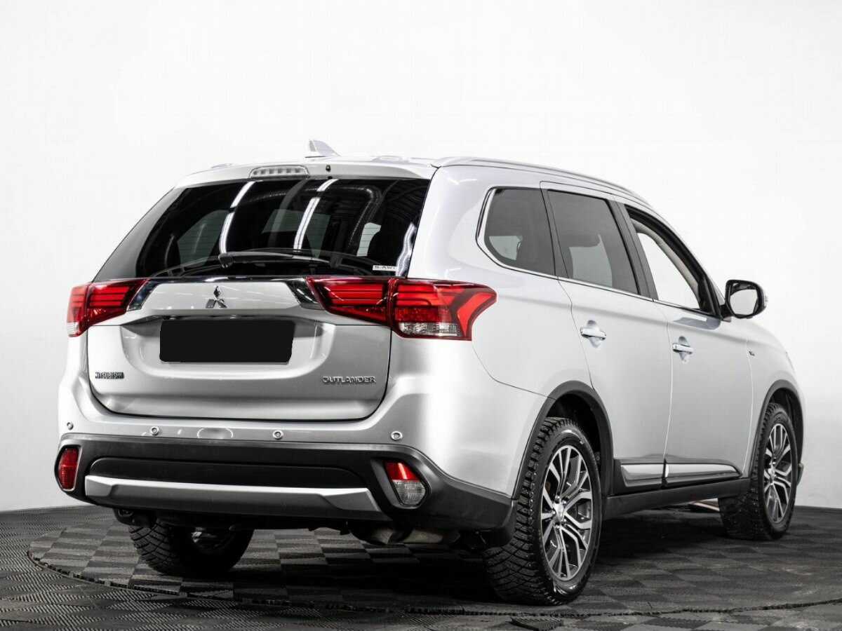 Mitsubishi Outlander с пробегом — 2018 год. Фото: #3