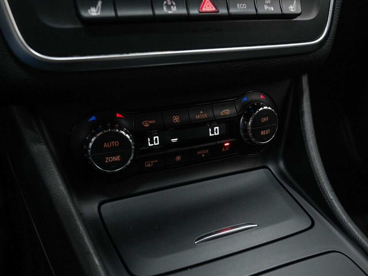 Mercedes-Benz CLA с пробегом — 2014 год. Фото: #16