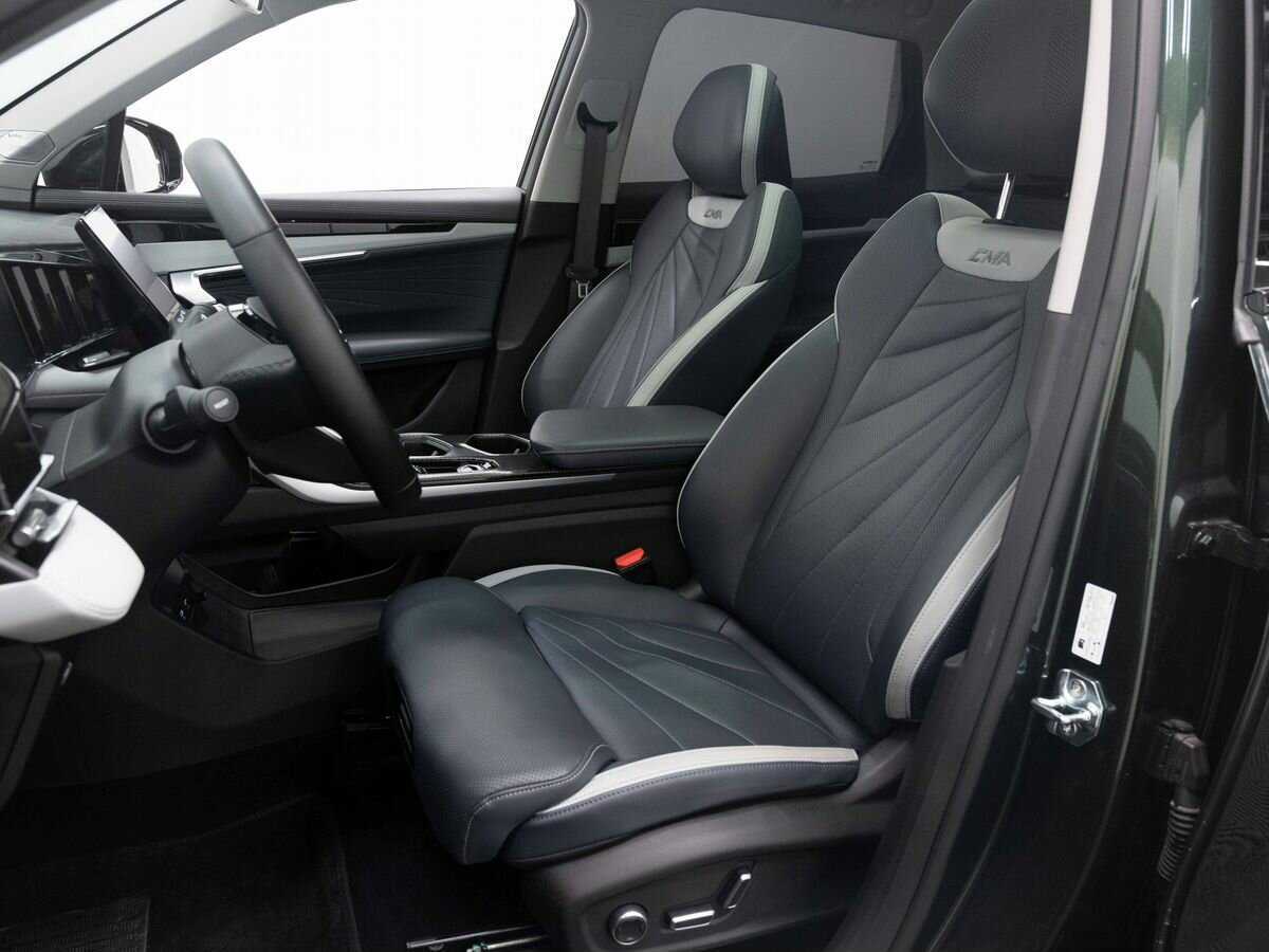 Geely Atlas с пробегом — 2023 год. Фото: #9