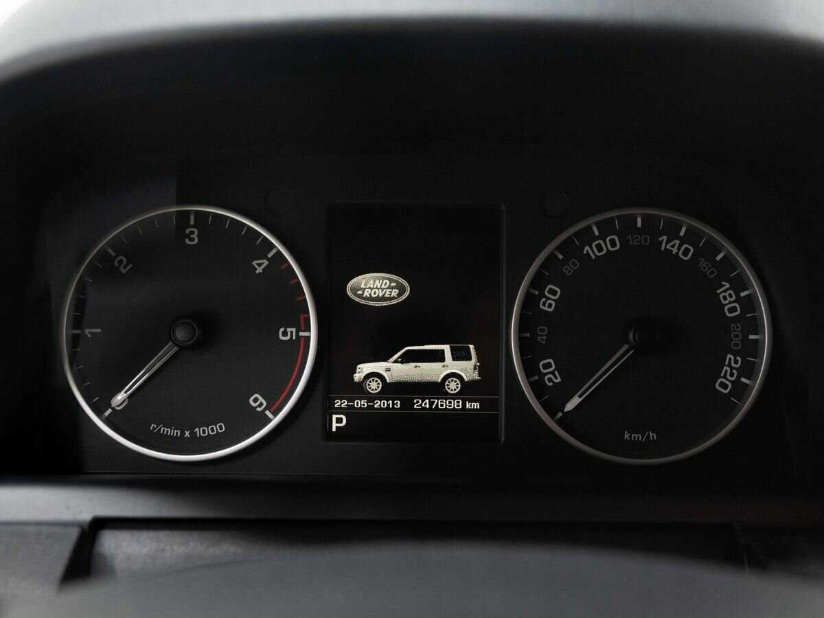 Land Rover Discovery с пробегом — 2014 год. Фото: #18