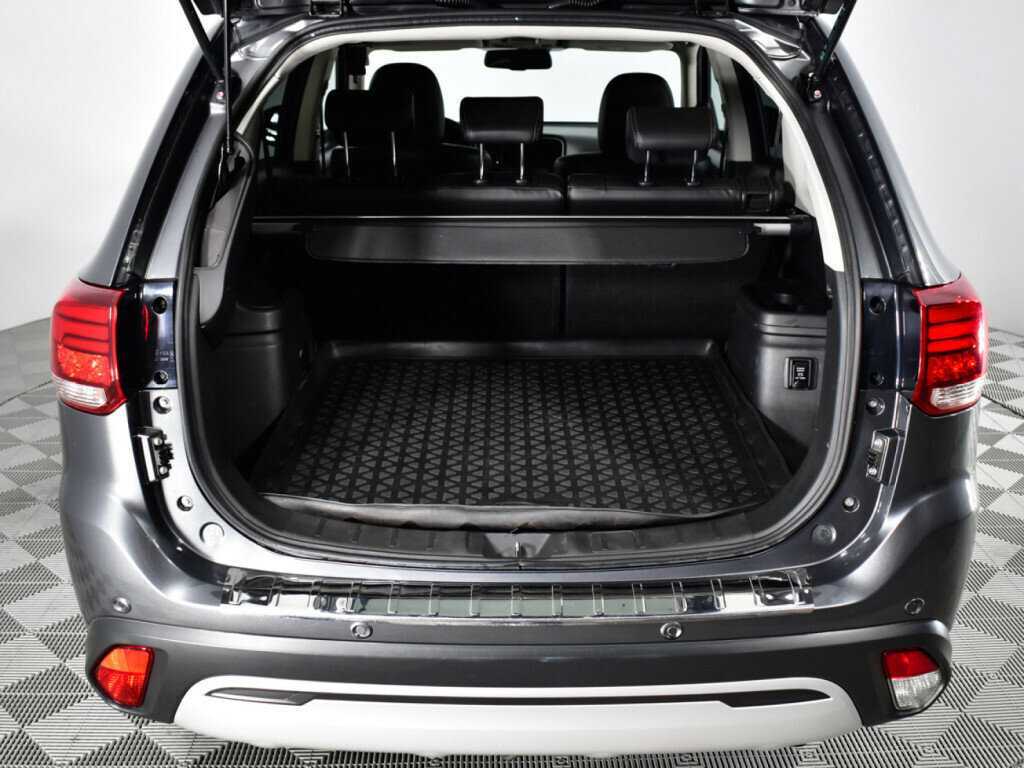 Mitsubishi Outlander с пробегом — 2018 год. Фото: #15