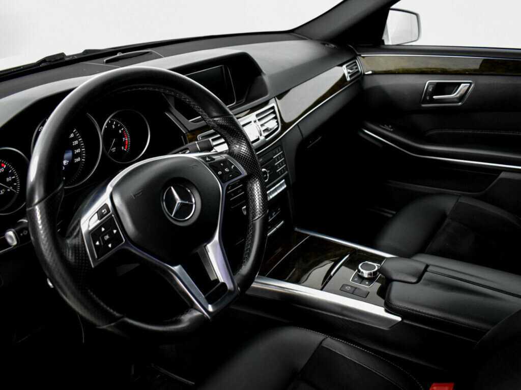 Mercedes-Benz E-Класс с пробегом — 2015 год. Фото: #8