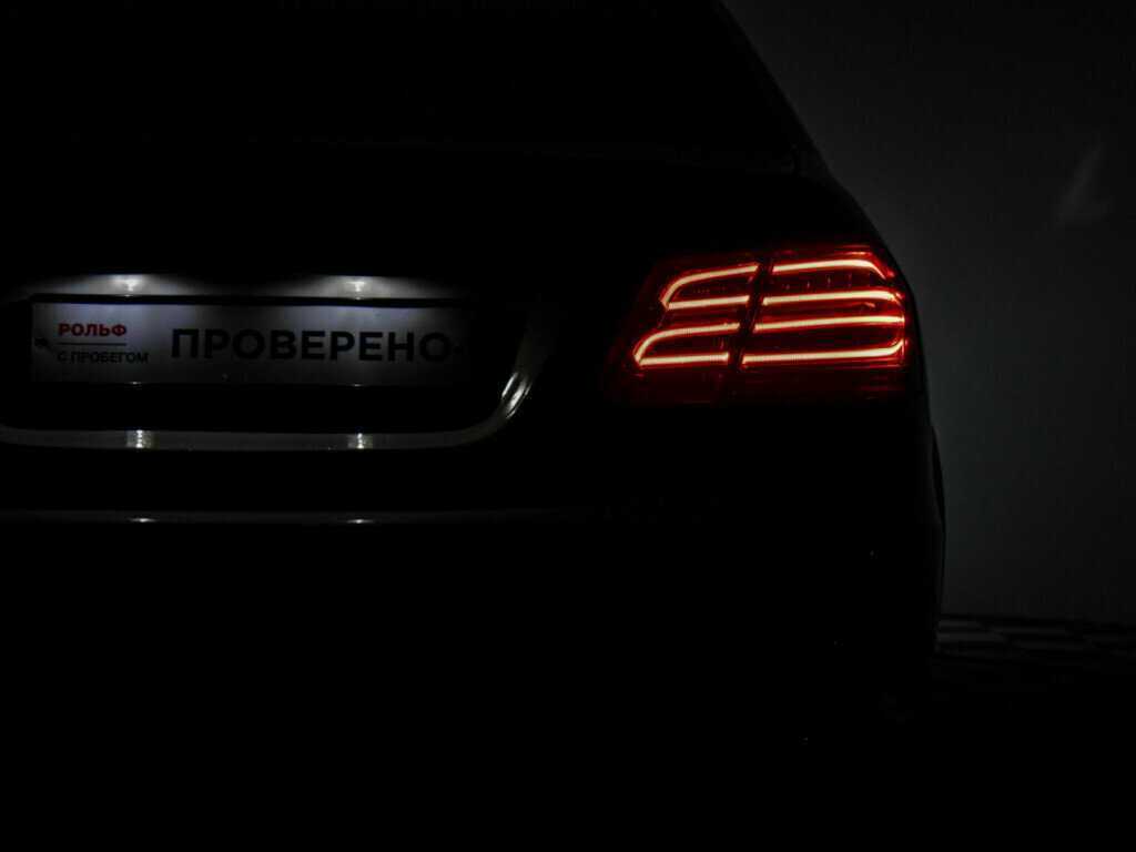 Mercedes-Benz E-Класс с пробегом — 2015 год. Фото: #25