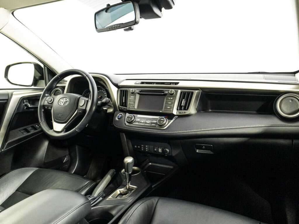 Toyota RAV4 с пробегом — 2013 год. Фото: #8