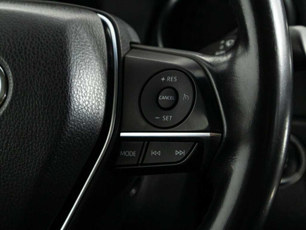 Toyota Camry с пробегом — 2020 год. Фото: #18