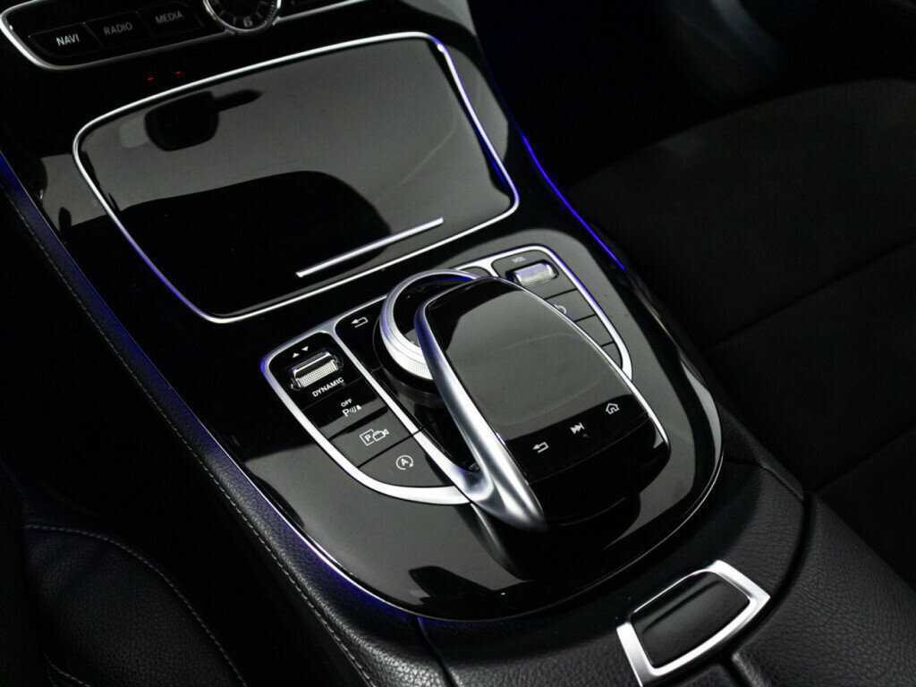 Mercedes-Benz E-Класс с пробегом — 2017 год. Фото: #16