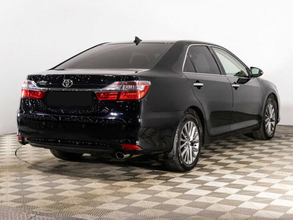 Toyota Camry с пробегом — 2017 год. Фото: #4
