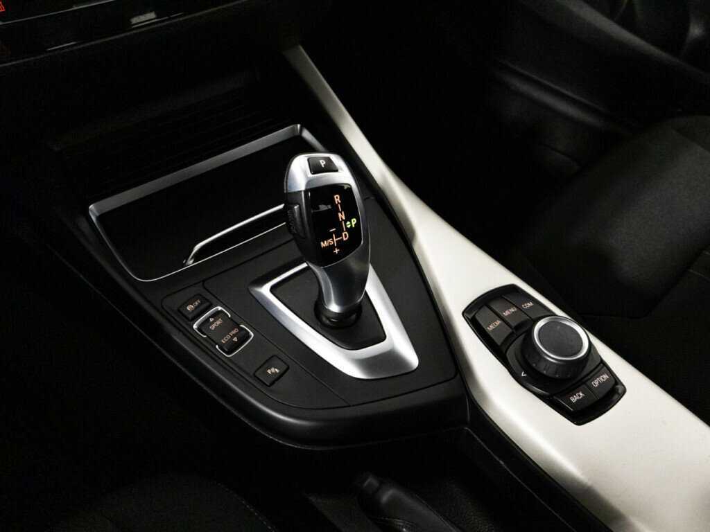 BMW 1 серии с пробегом — 2017 год. Фото: #16