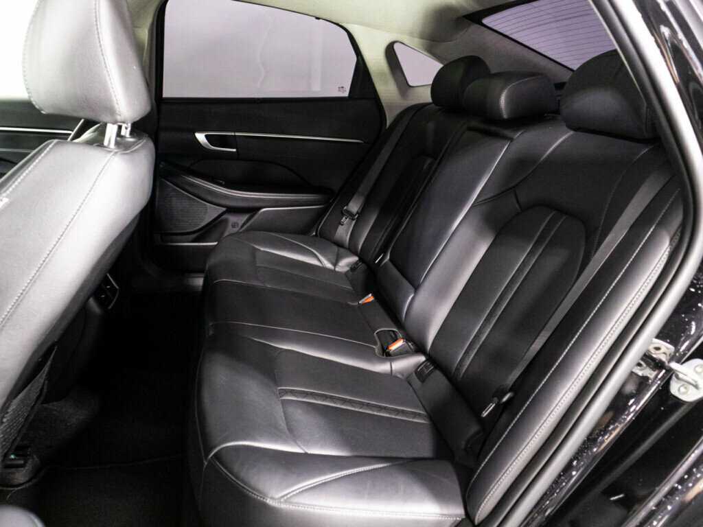 Hyundai Sonata с пробегом — 2020 год. Фото: #9