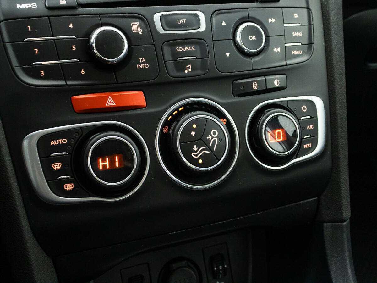 Citroen C4 с пробегом — 2014 год. Фото: #14