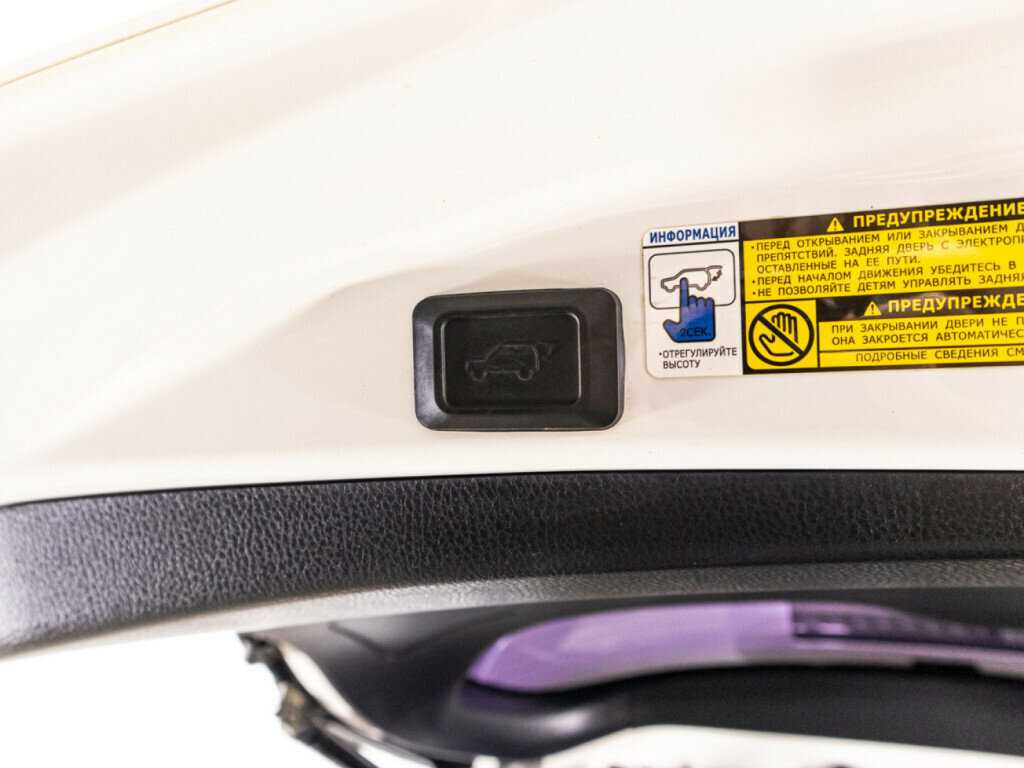 Toyota RAV4 с пробегом — 2013 год. Фото: #13