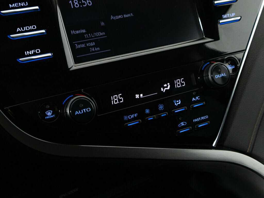 Toyota Camry с пробегом — 2018 год. Фото: #15