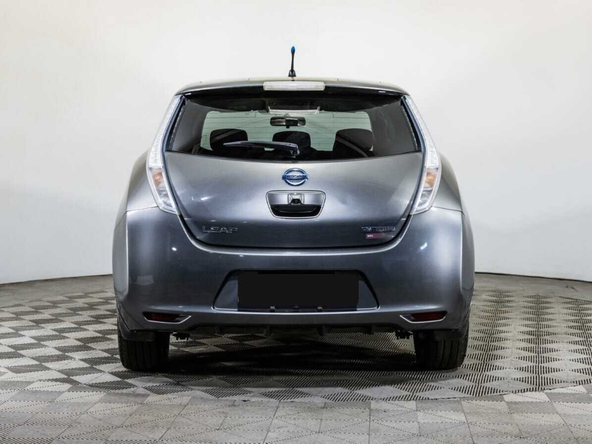 Nissan Leaf с пробегом — 2013 год. Фото: #5