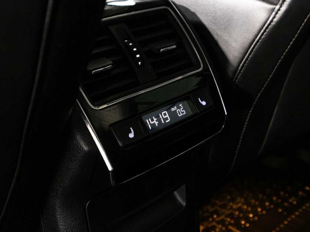 Skoda Superb с пробегом — 2018 год. Фото: #17