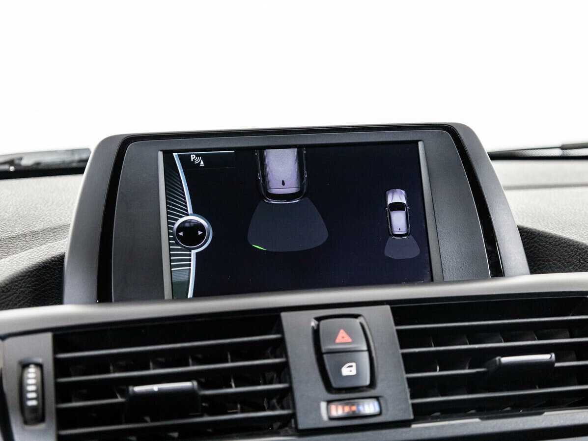 BMW 1 серии с пробегом — 2012 год. Фото: #8