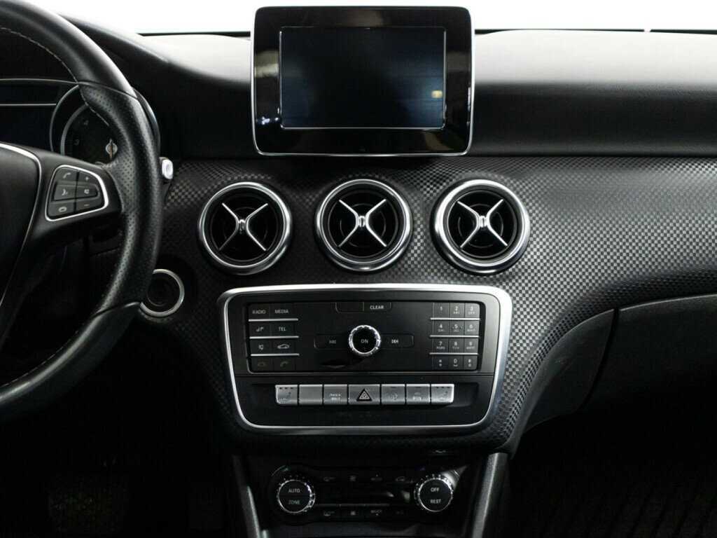 Mercedes-Benz A-Класс с пробегом — 2016 год. Фото: #13