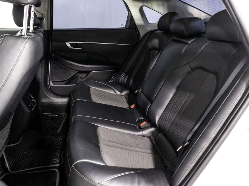 Hyundai Sonata с пробегом — 2019 год. Фото: #9