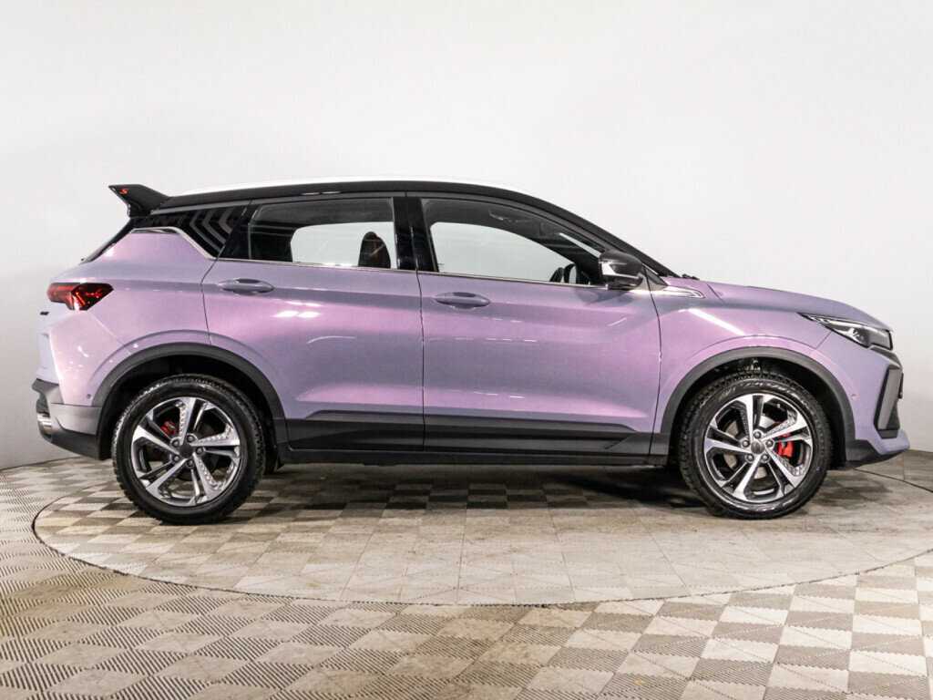 Geely Coolray с пробегом — 2023 год. Фото: #3