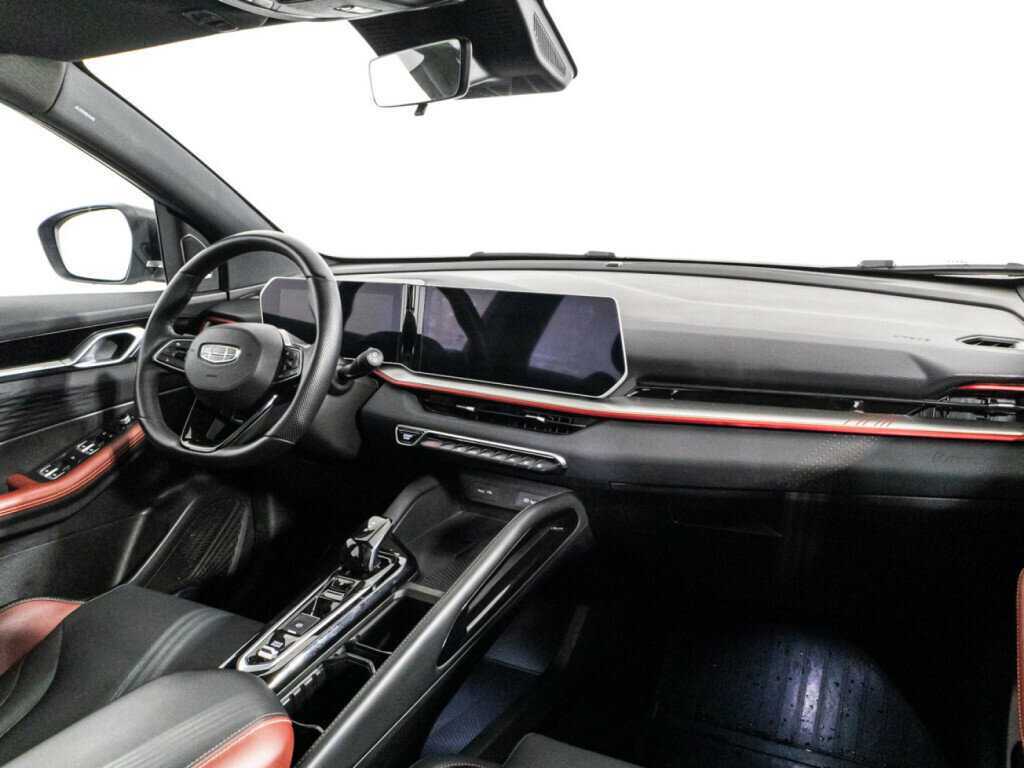 Geely Coolray с пробегом — 2023 год. Фото: #8