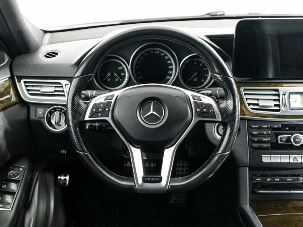 Mercedes-Benz E-Класс с пробегом — 2015 год. Фото: #18